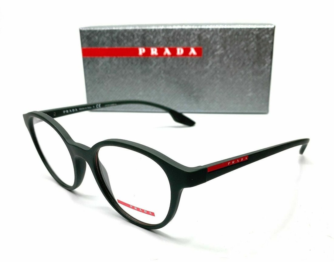 PRADA LINEA ROSSA PS 01MV UFI1O1 Green Men Demo Lens Eyeglasses Frame 50-19: PRADA LINEA ROSSA PS 01MV UFI1O1 Green Men Demo Lens Eyeglasses Frame 50-19 Type: Eyeglasses Frame Color: Matte Green Lens Socket Width: 50 mm Temple Length: 145 mm Bridge Width: 19 mm New The BIDHAUS