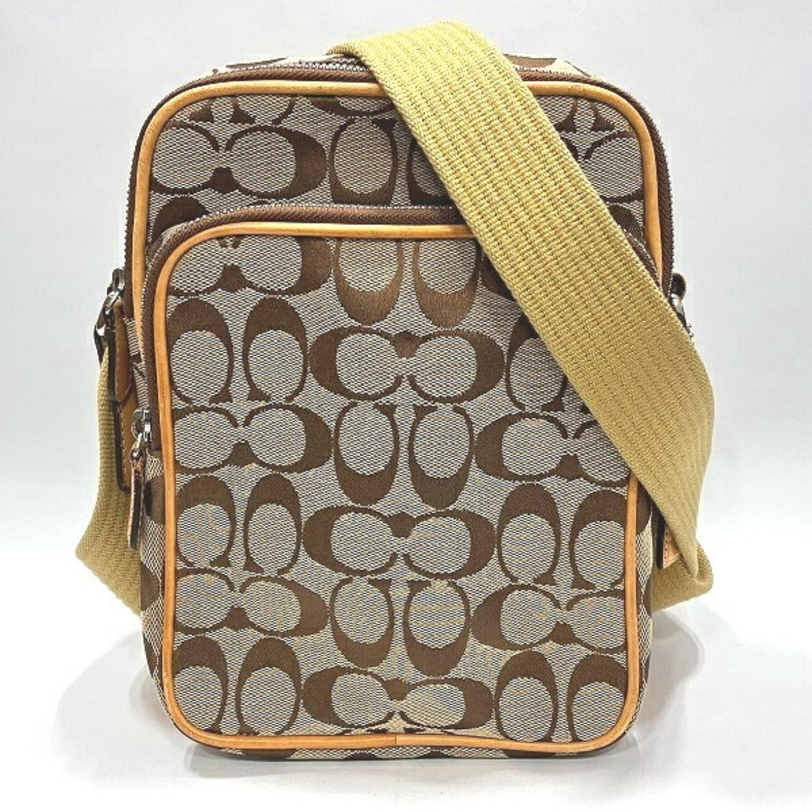 Coach COACH Signature Canvas 4270 Bag Shoulder Ladies: Coach COACH Signature Canvas 4270 Bag Shoulder Ladies Brand: Coach Line: Signature Model: 4270 Type: Shoulder bag Material: Leather Canvas Leather: Canvas: Color: Beige Brown Gender: Women Size (HxWxD