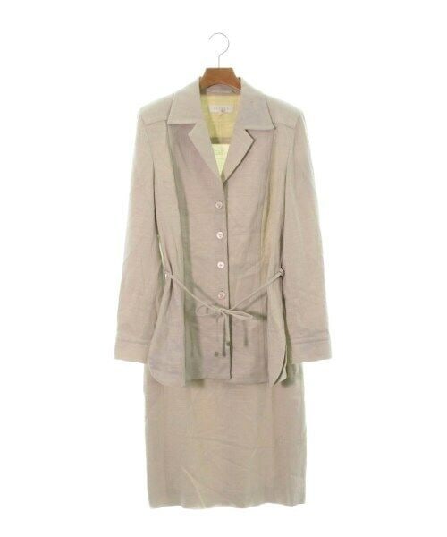 ESCADA Co-ords/Suits (Others) Beige 36/36(about S): ESCADA Co-ords/Suits (Others) Beige 36/36(about S) Color: Beige Size: 36/36(about S) "Size (Women's): 36/36 (S rank)" Size Type: Regular Type: Setup suit (others) B: Reasonable Wear and Tear The BIDHA