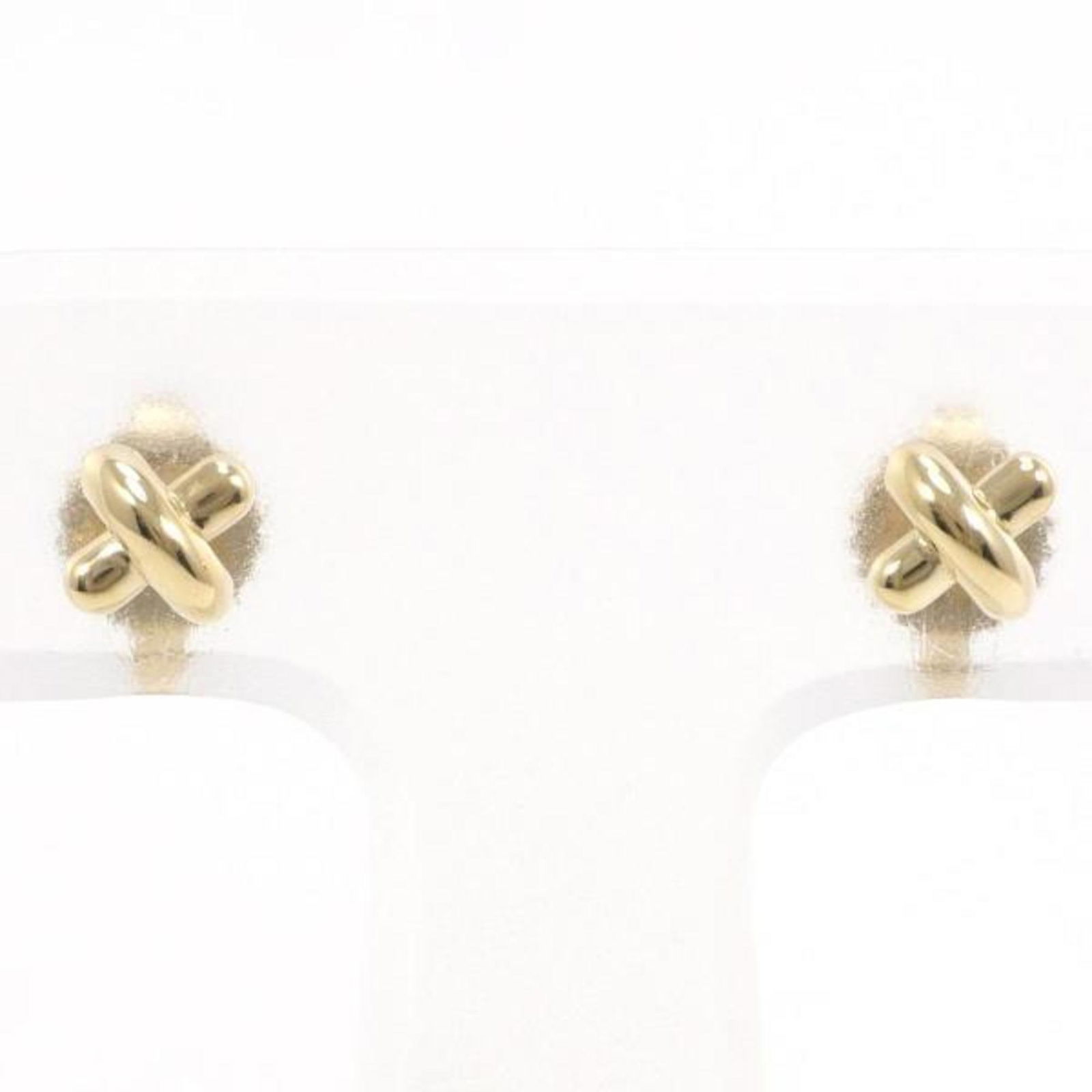 Tiffany cross stitch K18YG earrings total weight about 1.3g jewelry: Tiffany cross stitch K18YG earrings total weight about 1.3g jewelry Brand: Tiffany Type: Stud earrings Gender: Women Material: Yellow gold (18K) Color: Yellow gold Weight: 1.3g / 0.04oz. Condition: Us