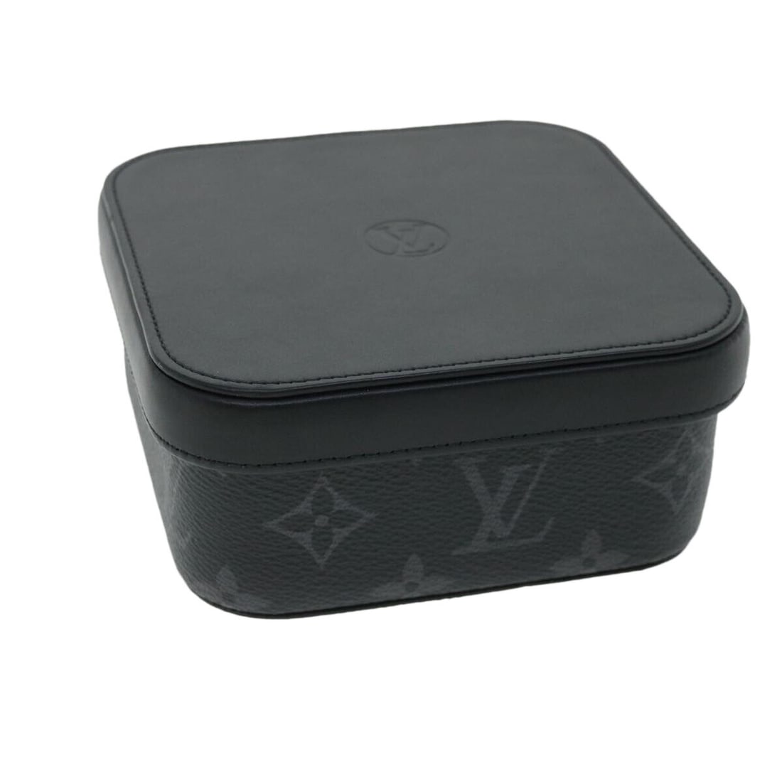 LOUIS VUITTON Monogram Eclipse Boite Camille MM GI0257 LV: LOUIS VUITTON Monogram Eclipse Boite Camille MM GI0257 LV Style: Accessory Case Material: Monogram Eclipse Canvas Color: Monogram Eclipse Bag Height: 2.4inch(Approx) / 6cm(Approx) Bag Depth: 4.7inch(A
