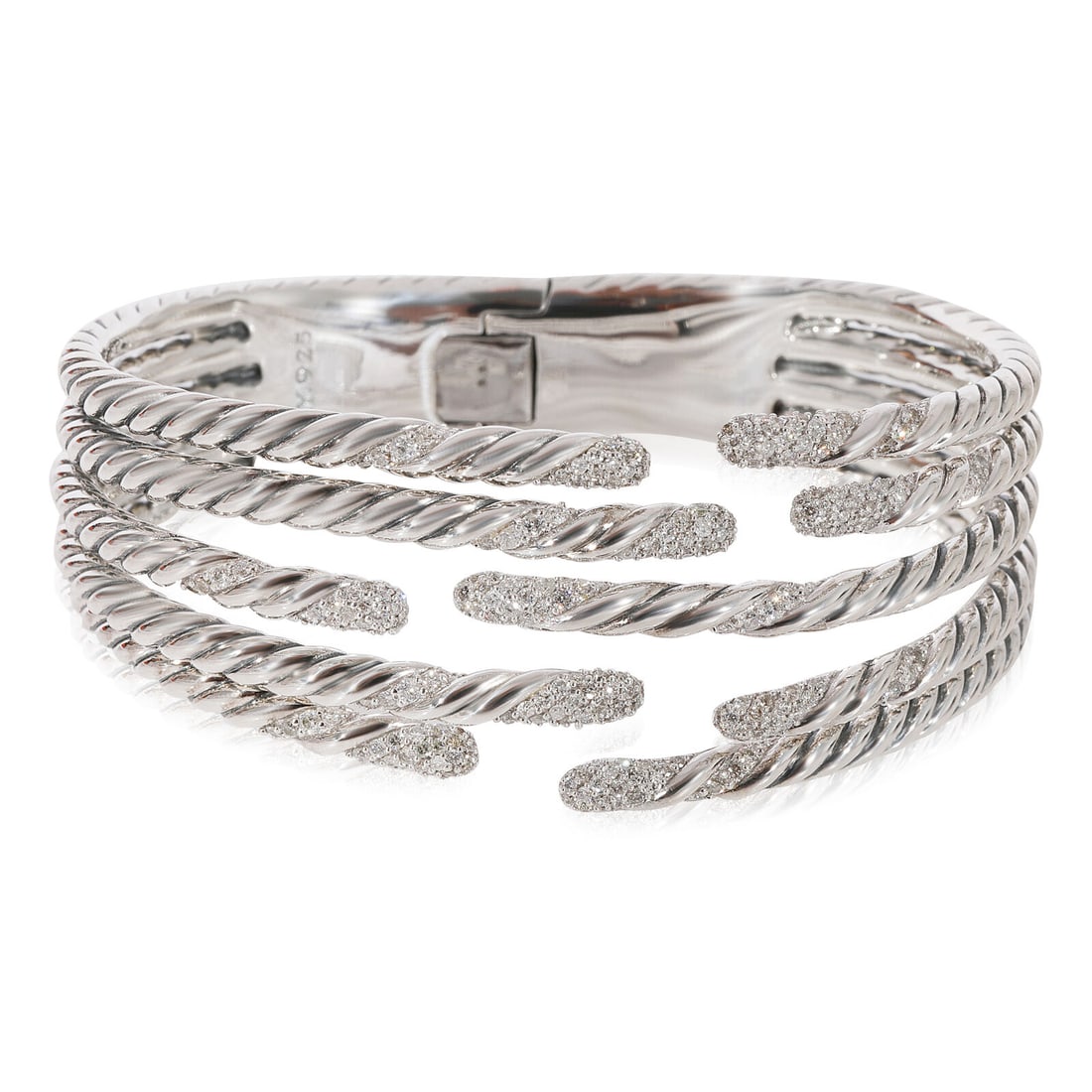 David Yurman Willow Diamond Open Hinged Cuff Sterling Silver 1.35 CTW: David Yurman Willow Diamond Open Hinged Cuff Sterling Silver 1.35 CTW Main Stone Color: White Gender: Unisex Metal: Sterling Silver Total Carat Weight: 1.35 Gross Weight (Grams): 61.21 Metal Purity: 9