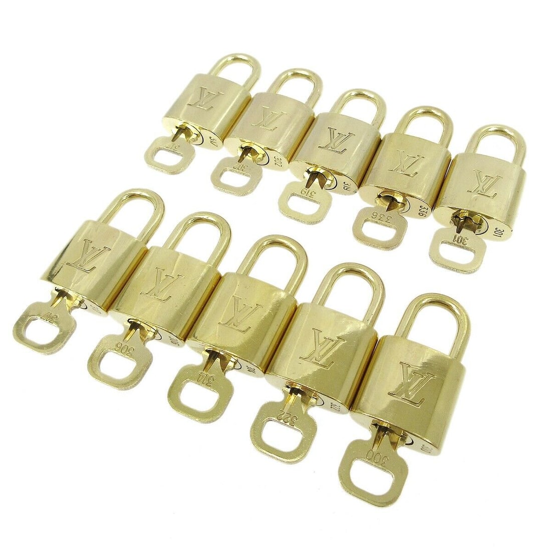 LOUIS VUITTON Padlock & Key Bag Accessories Charm 10 Piece Set Gold: LOUIS VUITTON Padlock & Key Bag Accessories Charm 10 Piece Set Gold Type: Padlock Color: Gold Theme: Metal Character Family: Charmed Outside Condition: C: Heavily Used/Inside Condition: C: Heavily Use