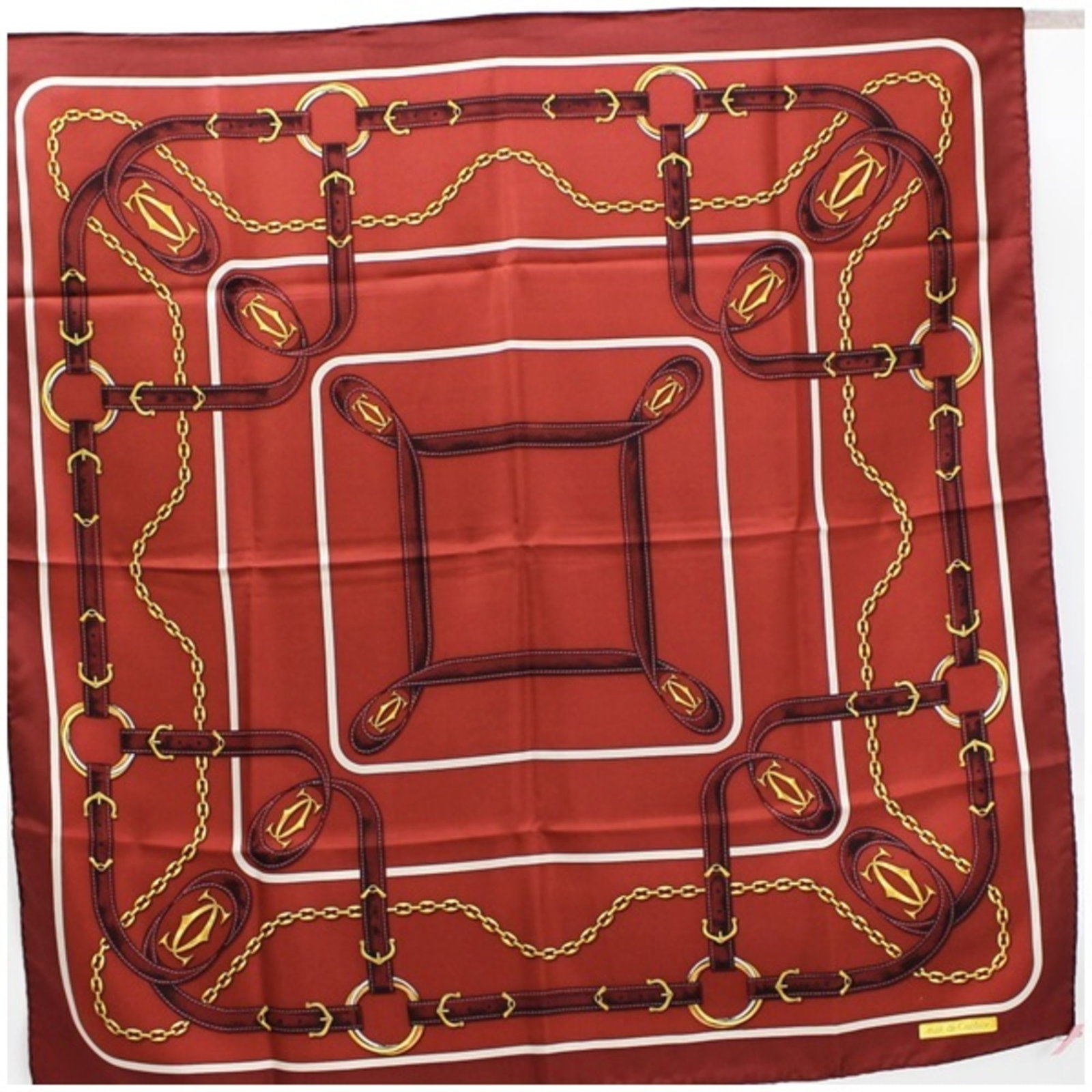 Cartier scarf muffler stole red belt pattern must de | ladies chain: Cartier scarf muffler stole red belt pattern must de | ladies chain Brand: Cartier Size (LxW): 83cm x 82cm / 32.67 x 32.28 Condition: Used (very good) The BIDHAUS Guarantee: All items in this auction 