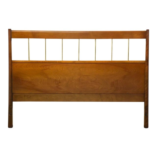 Paul McCobb Planner Group Full Headboard: Paul McCobb Planner Group Full Headboard A mid century modern solid maple full size headboard with brass vertical slats designed by Paul McCobb Planner Group for Winchendon Furniture. 53" wide. 38" ta