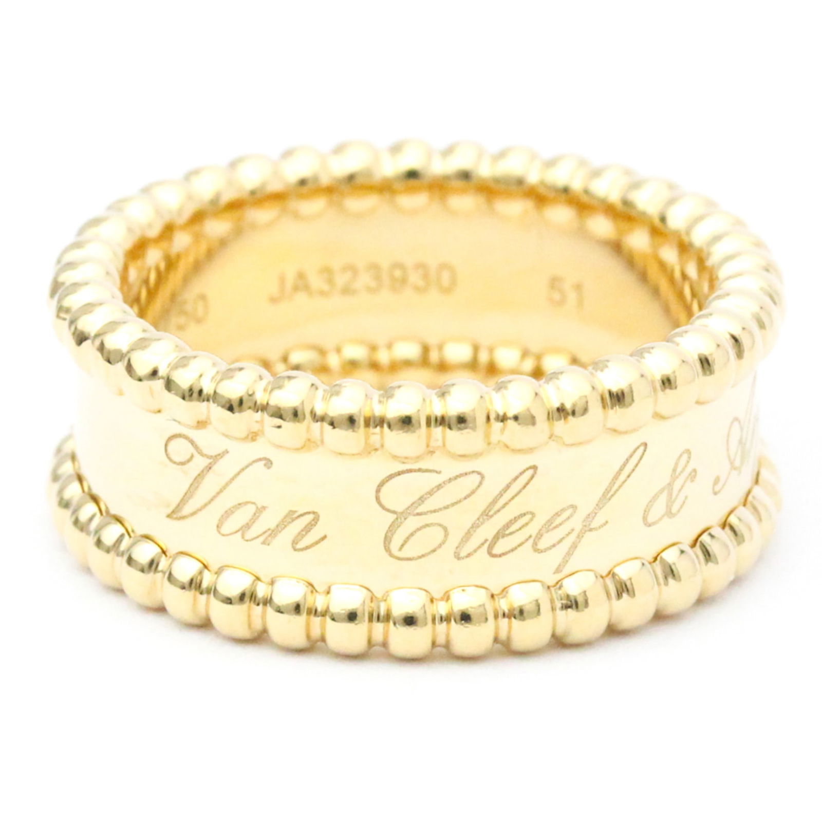 Van Cleef & Arpels Perlee-Signature-Ring VCARO3Y651 Yellow Gold (18K) Fashion No Stone Band Ring: Van Cleef & Arpels Perlee-Signature-Ring VCARO3Y651 Yellow Gold (18K) Fashion No Stone Band Ring Gold Brand: Van Cleef & Arpels Model: Perlee-Signature-Ring VCARO3Y651 Type: Band ring Style: Fashion G
