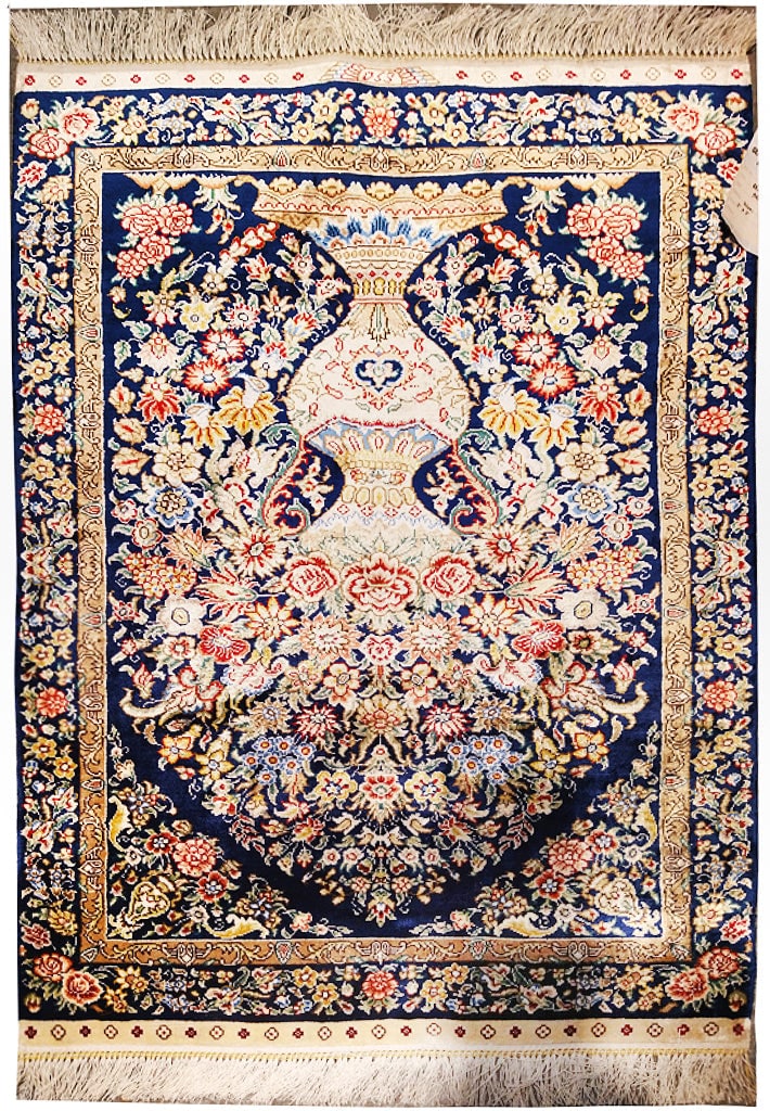 2 x 3 SILK RUG COLORFUL FLORAL VASE: 2 x 3 SILK RUG COLORFUL FLORAL VASE Free continental US Shipping Size in Feet: Width: 2 x Length: 3 Size in Inches: Width: 24 in x Length: 36 in Rug Type: Area Rug Colors: BLUE ivory rose gold green W