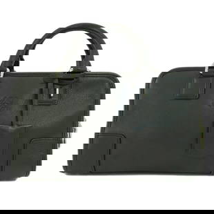LOEWE Amazona Handbag Calf Women's: LOEWE Amazona Handbag Calf Women's Brand: Loewe Line: Amazona Type: Handbag Material: Suede Suede: Color: Black Closure: Open Outer Pocket: Zipper pocket Zipper pocket: Gender: Women Size (HxWxD): 17c