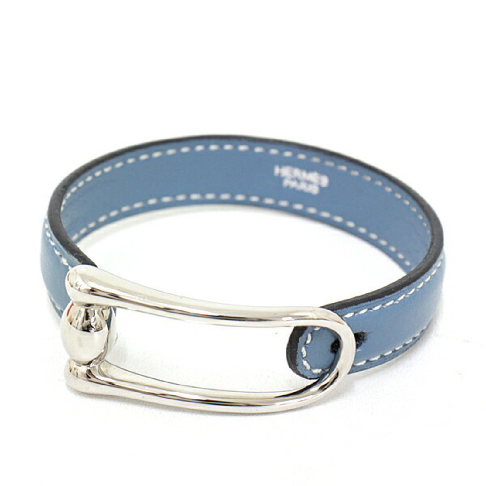 Hermes leather bracelet light blue size S: Hermes leather bracelet light blue size S Brand: Hermes Material: Leather Color: Light blue Width: 12.6cm / 4.96 Weight: 14.3g / 0.5oz. Condition: Used (very good) Overall Traces of Use: Insignificant