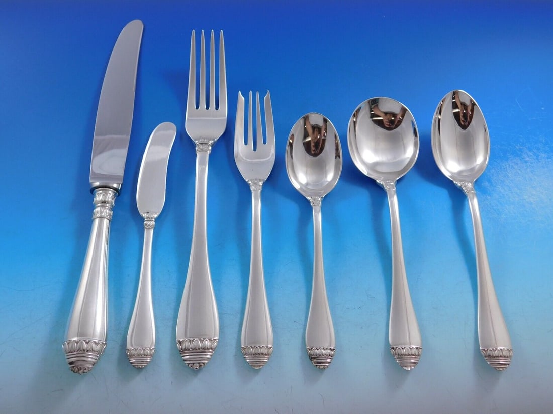 French Empire by Buccellati Italy Silver Flatware Set Service 31 pcs Dinner: French Empire by Buccellati Italy Silver Flatware Set Service 31 pcs Dinner Pattern: French Empire Composition: Sterling Silver Type: Flatware - Sets Maker: Buccellati Age: 1900-1940 The house of bucc