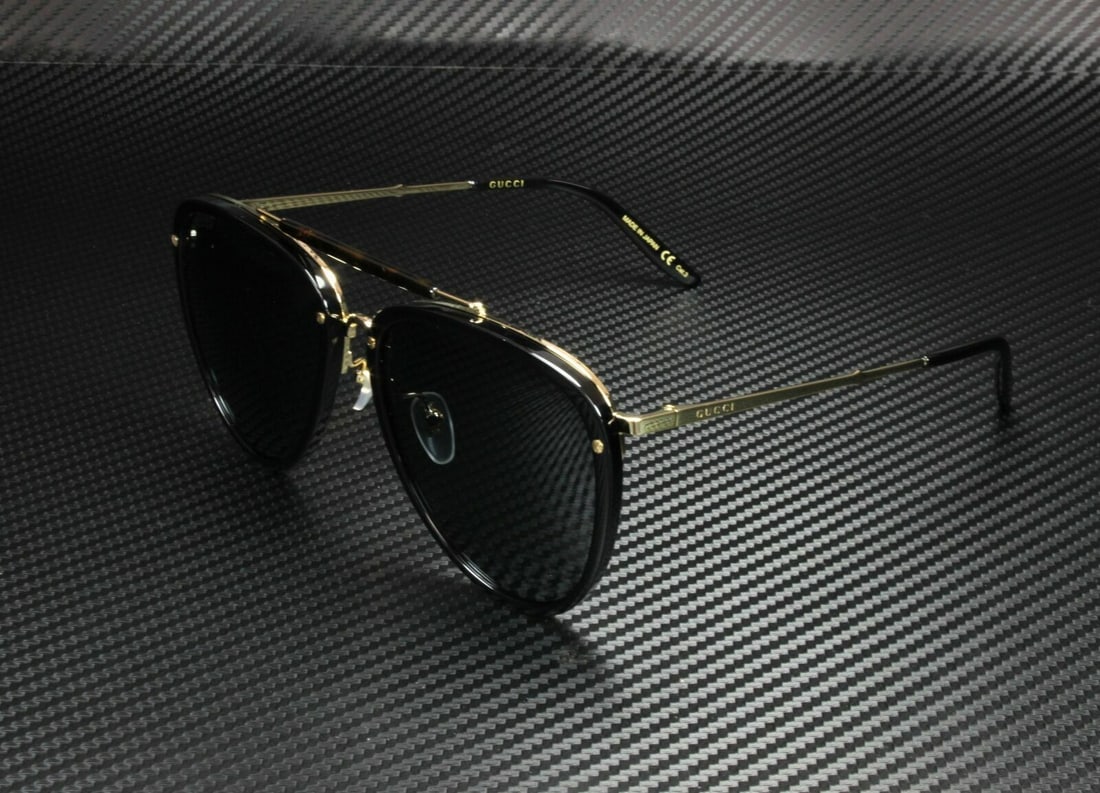 GUCCI GG0672S 001 Aviator Black Shiny Gold Grey 58 mm Mens Sunglasses: GUCCI GG0672S 001 Aviator Black Shiny Gold Grey 58 mm Mens Sunglasses Year Manufactured: 2020-2029 Pattern: Solid Lens Technology: Anti-Reflective Frame Color: Black Uv Protection: UV400 Type: Sunglas