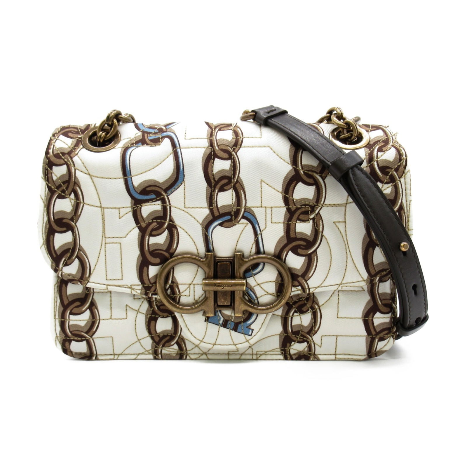 Salvatore Ferragamo Shoulder Bag White Nylon leather: Salvatore Ferragamo Shoulder Bag White Nylon leather Brand: Salvatore Ferragamo Type: Shoulder bag Material: Other Color: White Gender: Women Size: H:13.5cm x W:21cm x D:5.5cm(H:5.3 x W:8.3 x D:2.2)St