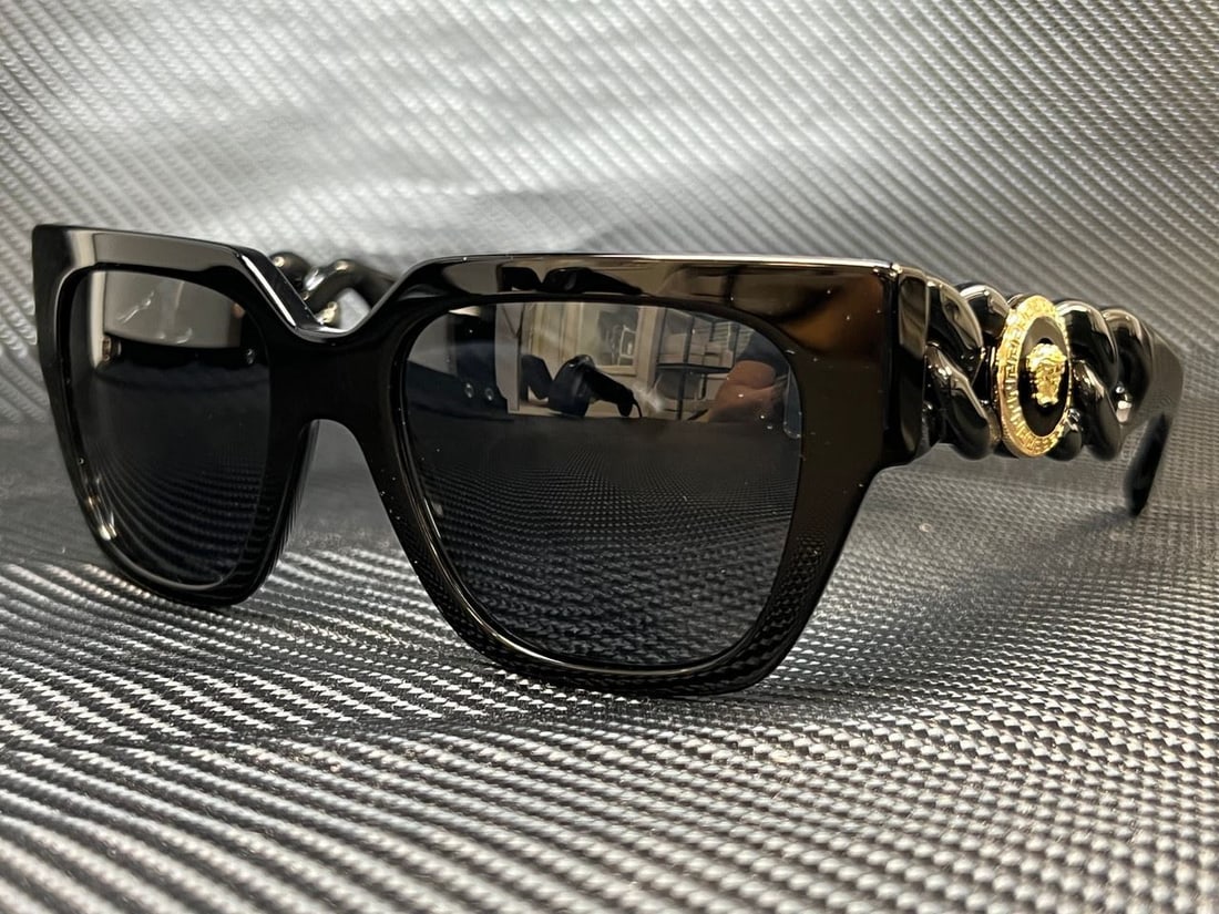 VERSACE VE4409 GB1 87 Black Square 53 mm Womens Sunglasses: VERSACE VE4409 GB1 87 Black Square 53 mm Womens Sunglasses Frame Color: Black Type: Sunglasses Lens Material: Plastic Style: Square Frame Material: Plastic Features: Reflective Lens Color: Gray Frame 