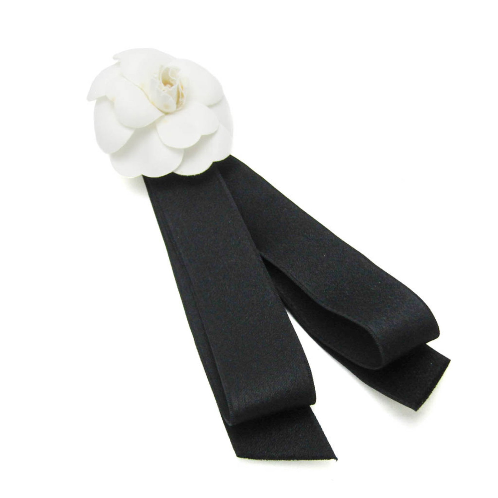 Chanel Camellia Ribbon Satin Brooch Black White: Chanel Camellia Ribbon Satin Brooch Black White Brand: Chanel Line: Camellia Model: ribbon Country of Origin: France Type: Brooch Gender: Women Material: Satin Color: Black White Size (HxWxD): 19cm x 