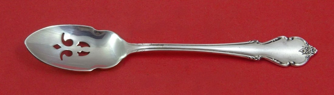 Breton Rose by International Sterling Silver Olive Spoon Pierced 5 3/4" Custom: Breton Rose by International Sterling Silver Olive Spoon Pierced 5 3/4" Custom Type: Slotted Spoon Age: Post-1940 Composition: Sterling Silver Maker: International Pattern: Breton Rose Breton rose by