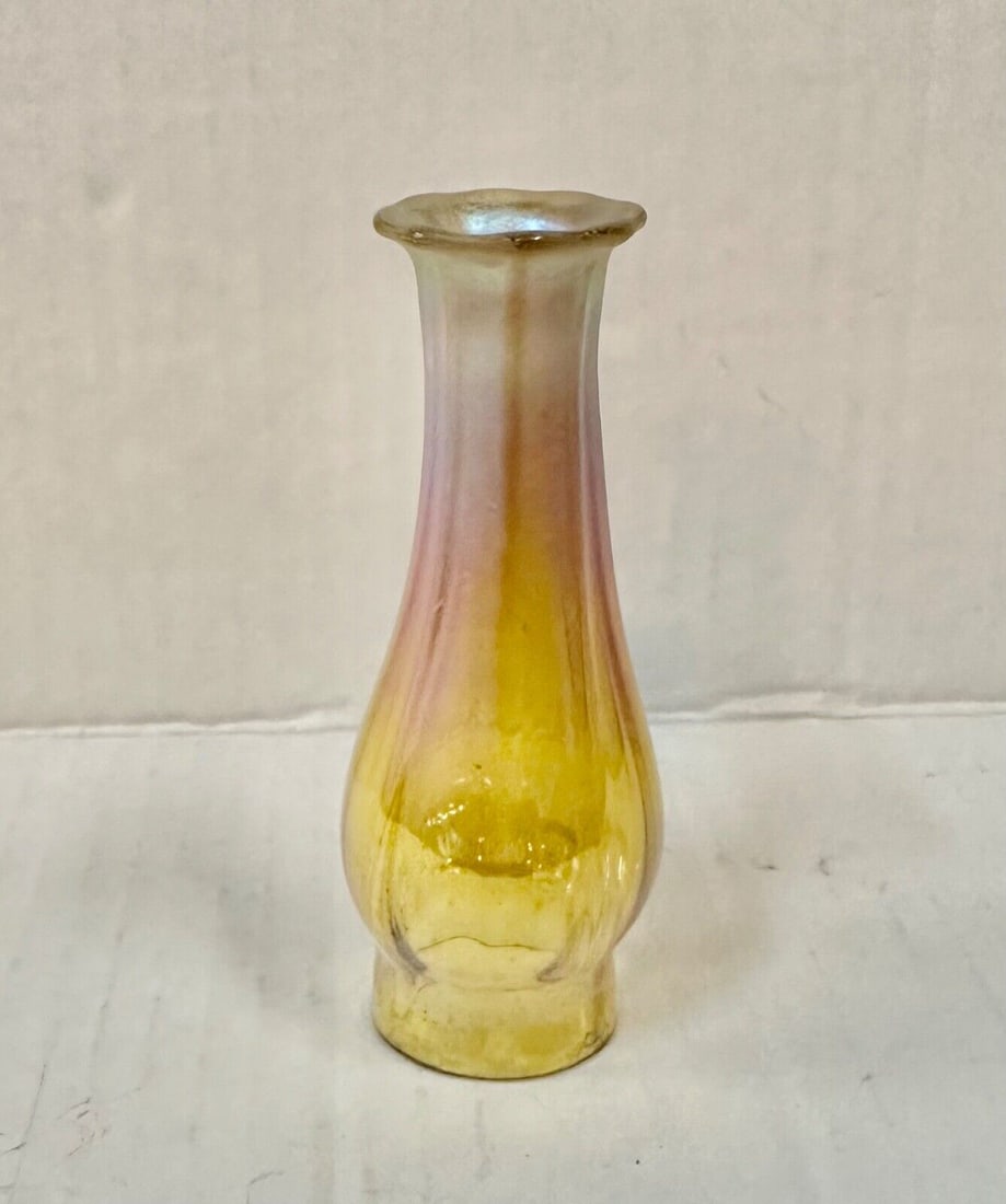 Tiffany Studios "Mini" Candle Lamp Shade: Tiffany Studios "Mini" Candle Lamp Shade Country/Region Of Origin: United States Color: iridescent Style: Art Nouveau Original/Reproduction: Original Material: Glass Maker: Tiffany Studios Age: 1900-1
