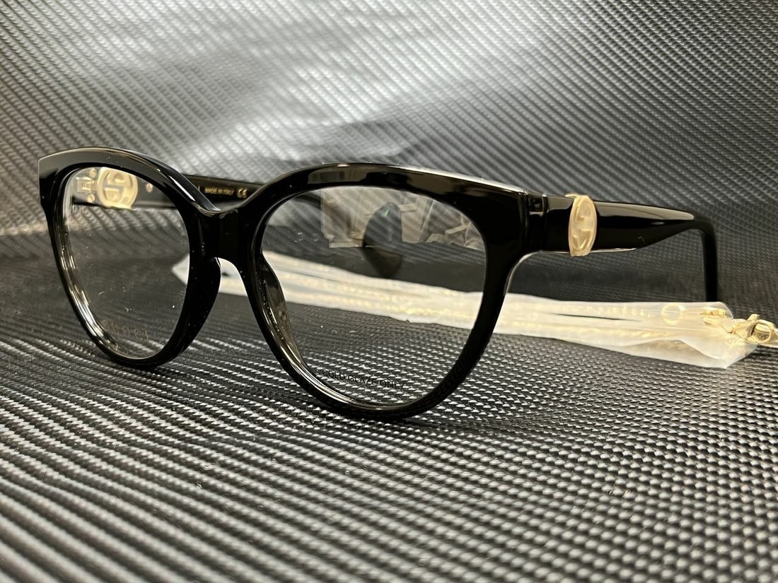 GUCCI GG1024O 006 Black Cat Eye 54 mm Womens Sunglasses: GUCCI GG1024O 006 Black Cat Eye 54 mm Womens Sunglasses Type: Sunglasses Frame Color: Black Style: Cat Eye New The BIDHAUS Guarantee: All items in this auction are guaranteed to be 100% authentic. At