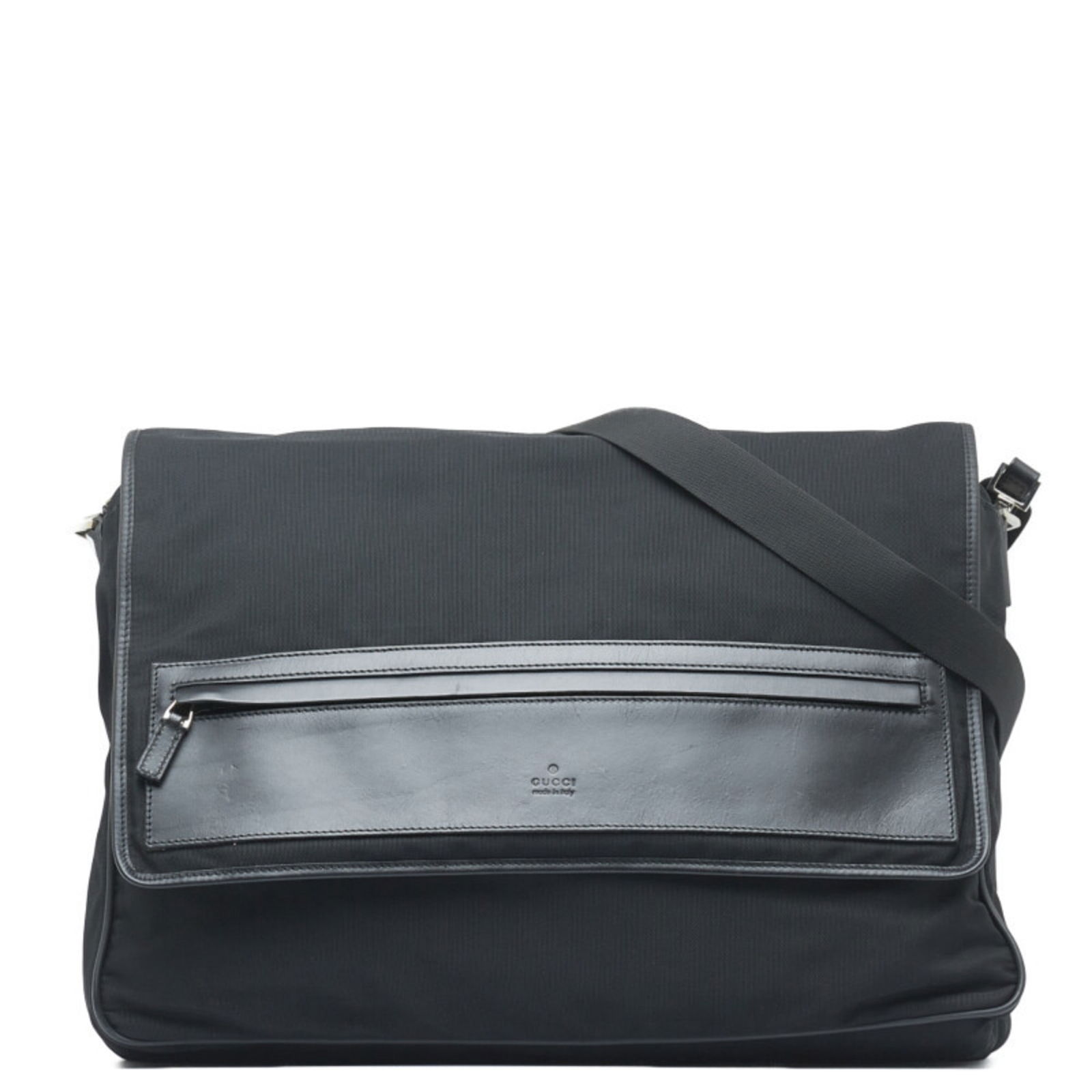 Gucci bag shoulder 019 0376 black nylon leather men's GUCCI: Gucci bag shoulder 019 0376 black nylon leather men's GUCCI Brand: Gucci Type: Messenger bag Shoulder bag Material: Nylon Leather Nylon: Leather: Color: Black Gender: Men Size (HxWxD): 29cm x 40cm x 1