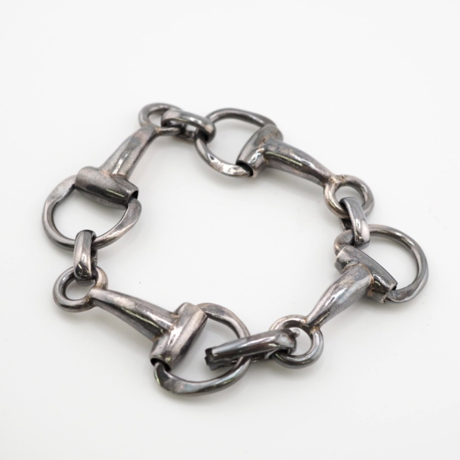 GUCCI/Gucci Horsebit Vintage Bangle Bracelet Silver Unisex: GUCCI/Gucci Horsebit Vintage Bangle Bracelet Silver Unisex Brand: Gucci Type: Bangle Gender: Women Men Material: Silver 925 Color: Silver Season: Vintage Length: 21cm / 8.26 Width: 2.2cm / 0.86 Condit