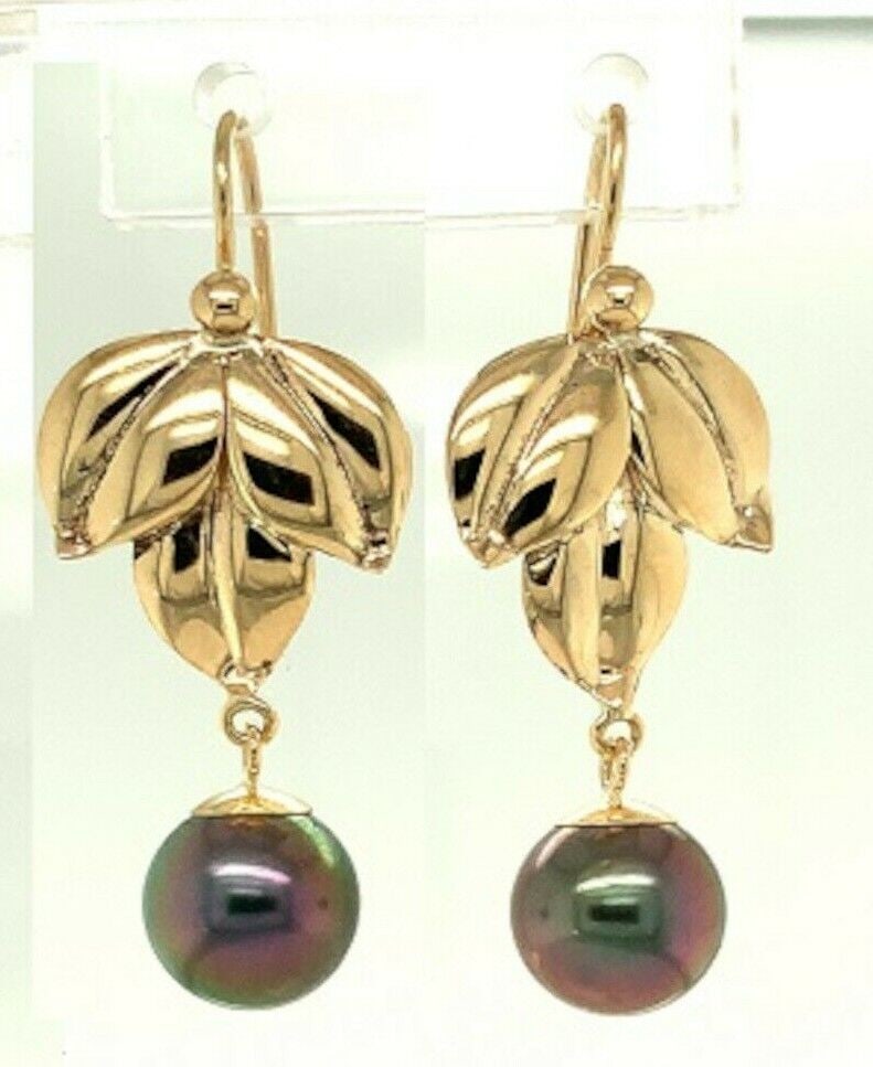 14k Yellow Gold 9mm Tahitian Pearl Leaf Earrings: 14k Yellow Gold 9mm Tahitian Pearl Leaf Earrings Style: Dangle/Drop Base Metal: Yellow Gold Type: Earrings Vintage: Yes Metal Purity: 14k Main Stone: Tahitian Pearl Metal: Yellow Gold All of our jewel