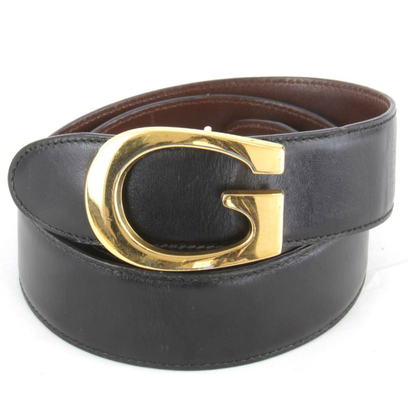 GUCCI 65.26 belt leather black ladies: GUCCI 65.26 belt leather black ladies Brand: Gucci Type: Standard belt Gender: Women Material (Strap): Leather Leather: Color: Black Length: 63cm - 71cm / 24.8 - 27.95 Condition: Used (good) Overall S