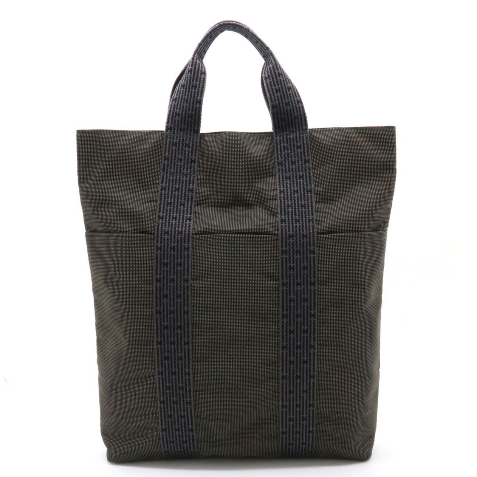 HERMES Hermes Yale Line Cabas Canvas Gray Black: HERMES Hermes Yale Line Cabas Canvas Gray Black Brand: Hermes Type: Handbag Material: Canvas Canvas: Color: Black Gray Gender: Men Women Size (HxWxD): 38cm x 30cm x 7cm / 14.96 x 11.81 x 2.75 Conditio