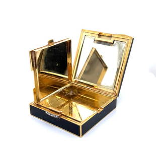 CHAUMET PARIS 18K Makeup Compact: CHAUMET PARIS 18K Makeup Compact Stone Type: Diamonds Other Gemstones Metal Type: 18K Metal Color: Yellow Other: Signed Vintage Appraisal Price: $15200 Comments: CHAUMET PARIS 18K Makeup Compact Weigh