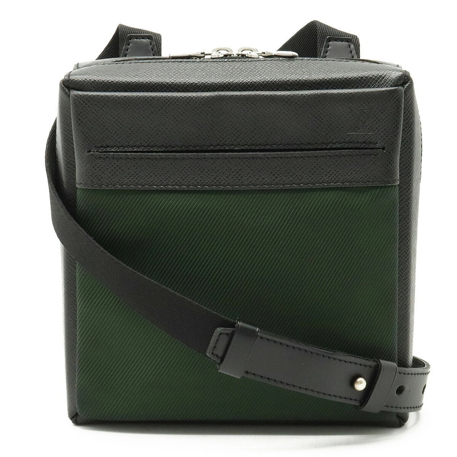 LOUIS VUITTON Taiga Sayan Shoulder Bag Canvas Calf Leather Ardoise Black M30902: LOUIS VUITTON Taiga Sayan Shoulder Bag Canvas Calf Leather Ardoise Black M30902 Brand: Louis Vuitton Model: M30902 Type: Shoulder bag Material: Canvas Leather Canvas: Leather: Leather/Fur Type: Calf l