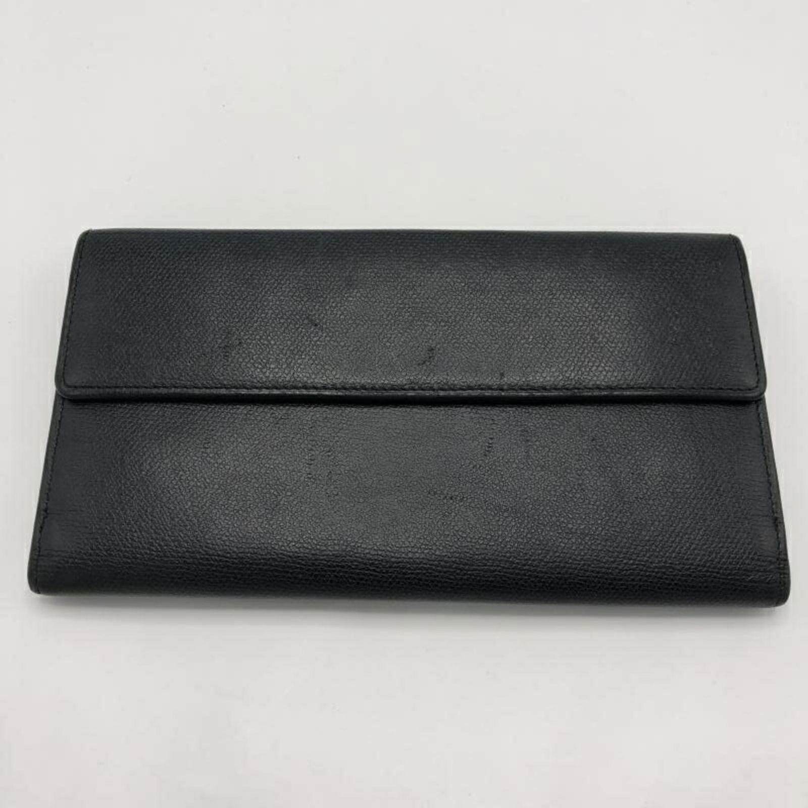 CHANEL Coco Button Long Wallet Black Chanel: CHANEL Coco Button Long Wallet Black Chanel Brand: Chanel Type: Long wallet (bi-fold) Gender: Women Men Color: Black Size (HxWxD): 11cm x 19cm x 1.5cm / 4.33 x 7.48 x 0.59 Condition: Used (good) Overa