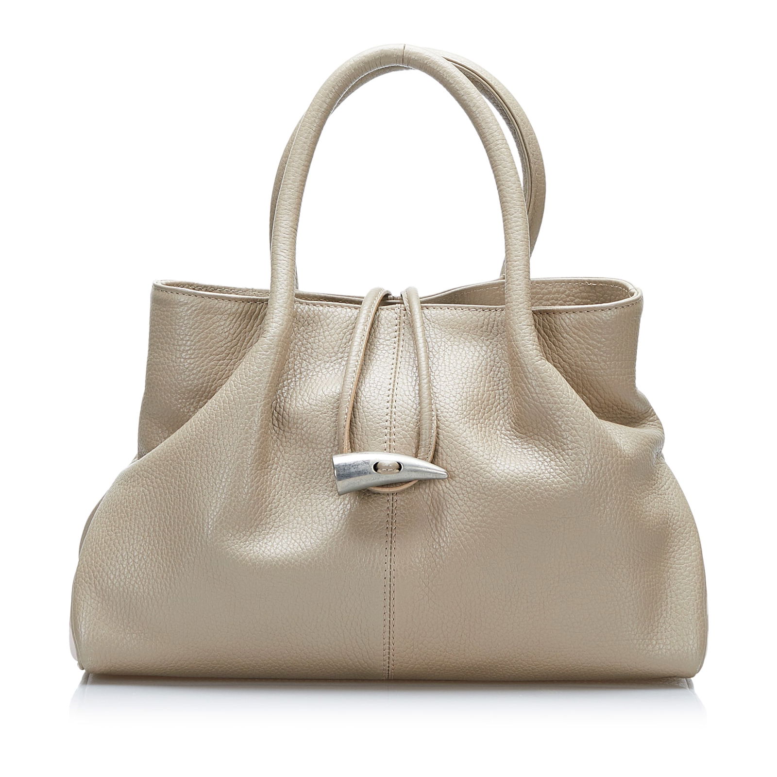 Burberry Leather Tote: Burberry Leather Tote This tote features a leather body rolled leather handles an open top with a toggle closure and interior zip and slip pockets. Brand: Burberry Model: Leather Tote Origin: United K