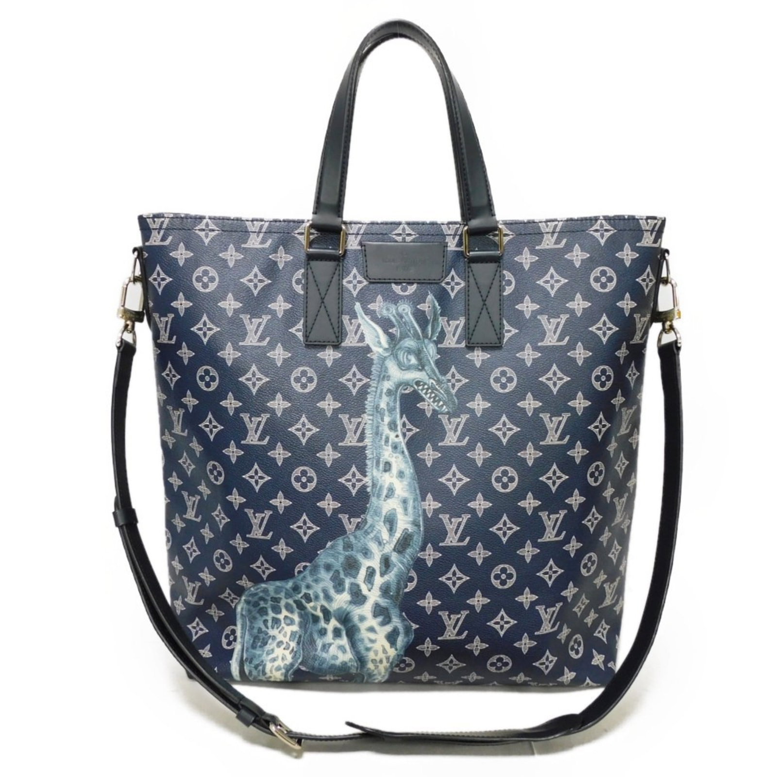 LOUIS VUITTON Tote Bag Chapman Brothers Animal Giraffe 2WAY 17SS Monogram Savannah Ankle M54127: LOUIS VUITTON Tote Bag Chapman Brothers Animal Giraffe 2WAY 17SS Monogram Savannah Ankle M54127 Men's Brand: Louis Vuitton Type: Tote bag Material: Canvas Leather Canvas: Leather: Color: Ancre Navy Ge