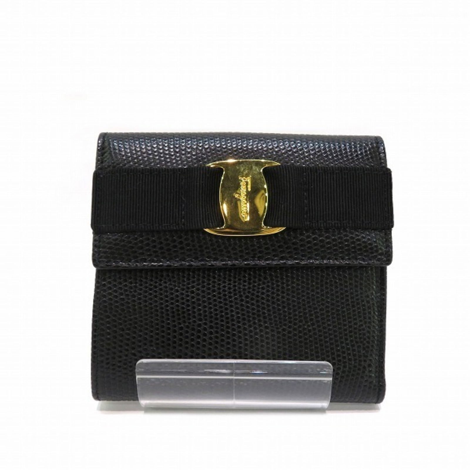Salvatore Ferragamo Ferragamo Valaribbon 22 3058 Clasp Black Bifold Wallet Women's: Salvatore Ferragamo Ferragamo Valaribbon 22 3058 Clasp Black Bifold Wallet Women's Brand: Salvatore Ferragamo Type: Wallet (tri-fold) Gender: Women Material: Leather Leather: Color: Black Size (HxWxD)