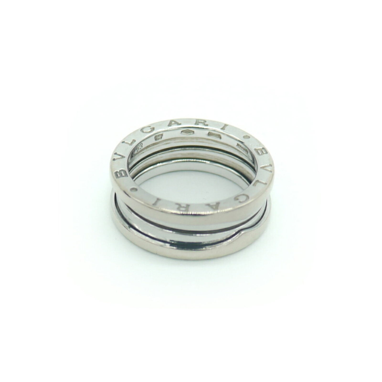 BVLGARI B-ZERO1 2 band ring K18WG white gold No. 10: BVLGARI B-ZERO1 2 band ring K18WG white gold No. 10 Brand: Bvlgari Line: B.zero1 Type: Band ring Gender: Women Material: White gold (18K) US Size: 6.5-7 Weight: 8.3g / 0.29oz. Condition: Used (good) T