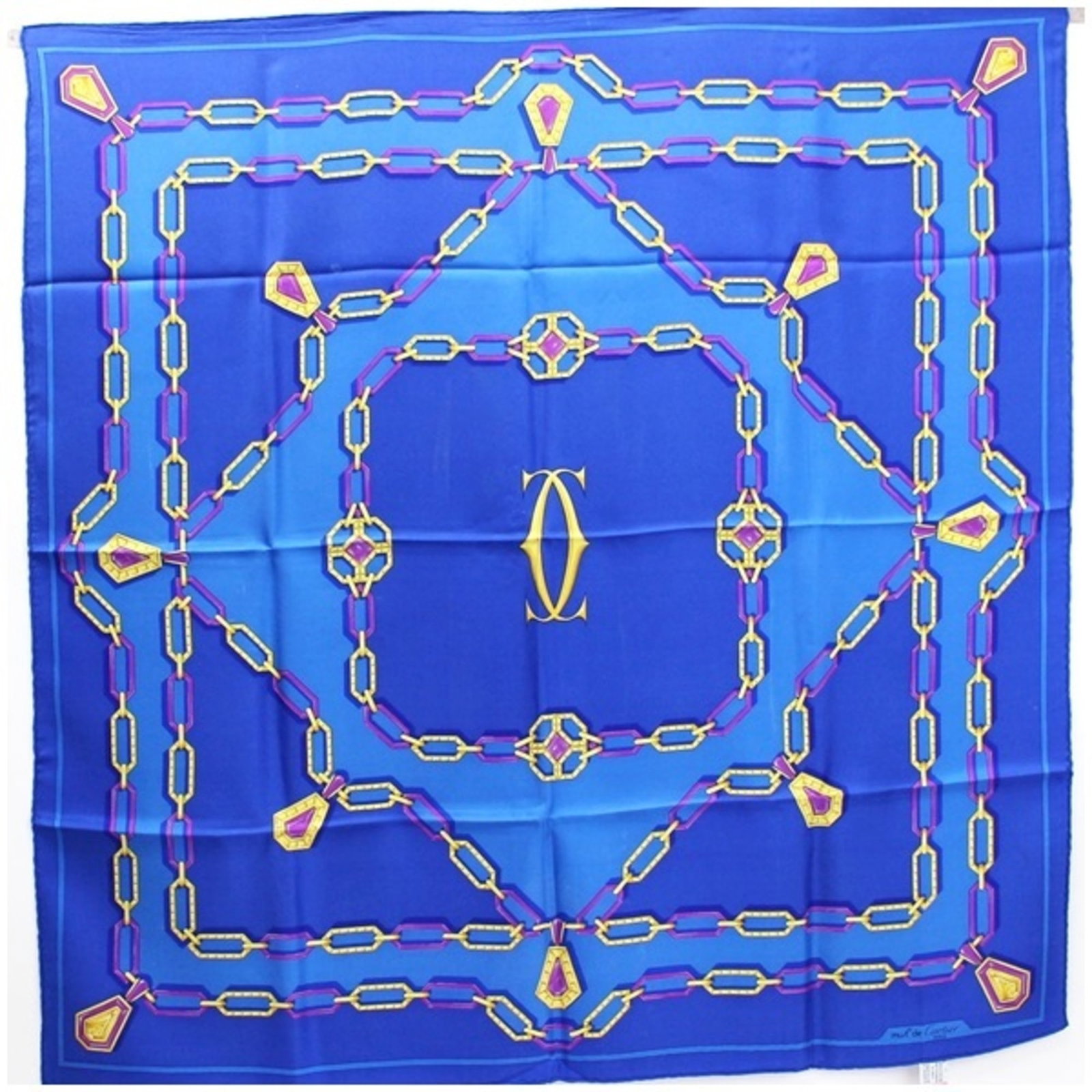 Cartier Must de silk scarf muffler blue chain pattern women's: Cartier Must de silk scarf muffler blue chain pattern women's Brand: Cartier Type: Scarf Gender: Women Color: Blue Material: Silk100% Silk: 100% Size (LxW): 85cm x 83cm / 33.46 x 32.67 Condition: Used