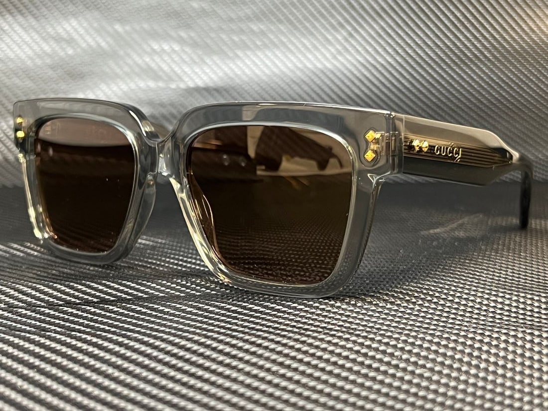 GUCCI GG1084S 004 Grey Square 54 mm Mens Sunglasses: GUCCI GG1084S 004 Grey Square 54 mm Mens Sunglasses Frame Color: Beige Style: Square Type: Sunglasses New The BIDHAUS Guarantee: All items in this auction are guaranteed to be 100% authentic. At Your