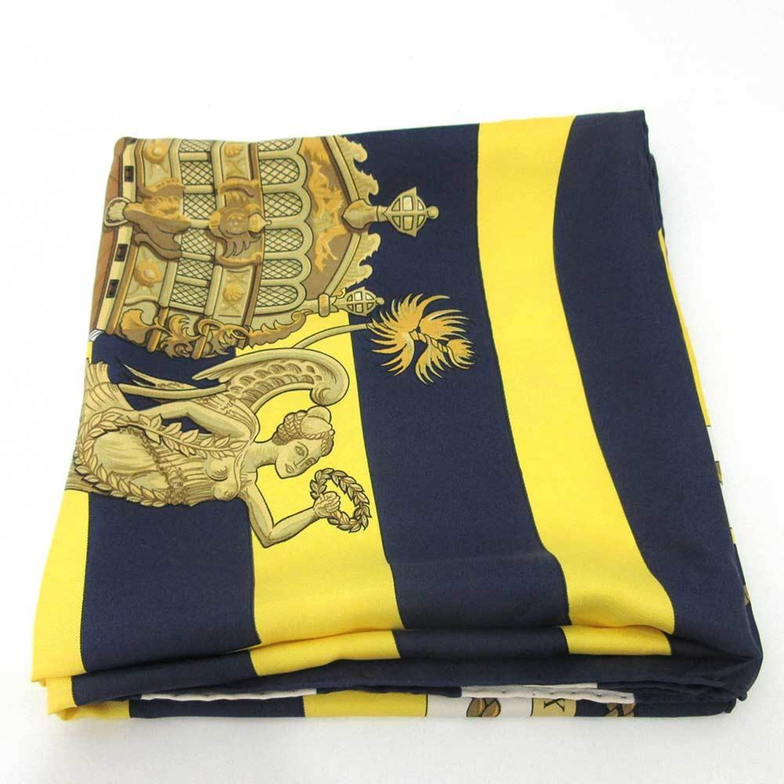 Hermes accessories Carre 90 CHATEAUXD'ARRIERE stern decoration multi-color navy x yellow series: Hermes accessories Carre 90 CHATEAUXD'ARRIERE stern decoration multi-color navy x yellow series large scarf women's silk HERMES Brand: Hermes Type: Scarf Gender: Women Color: Multi-color Navy Yellow M