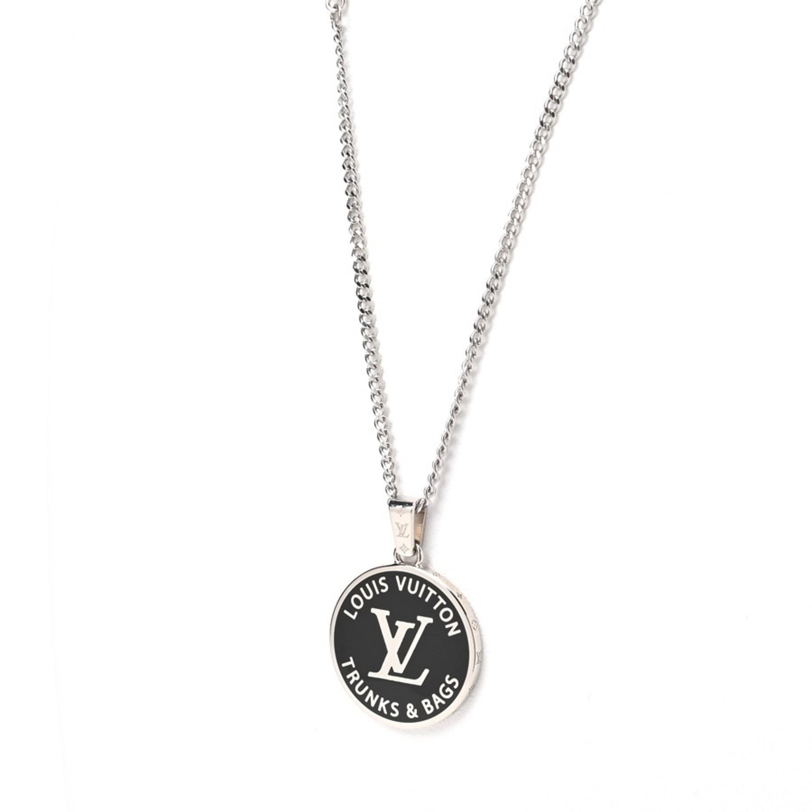 Louis Vuitton Necklace LV Award M00911 Trunks & Bags Signature 61cm S-154893: Louis Vuitton Necklace LV Award M00911 Trunks & Bags Signature 61cm S-154893 Brand: Louis Vuitton Country of Origin: Italy Necklace Type: Necklace Gender: Women Material: Enamel Metal Color: Black Sil