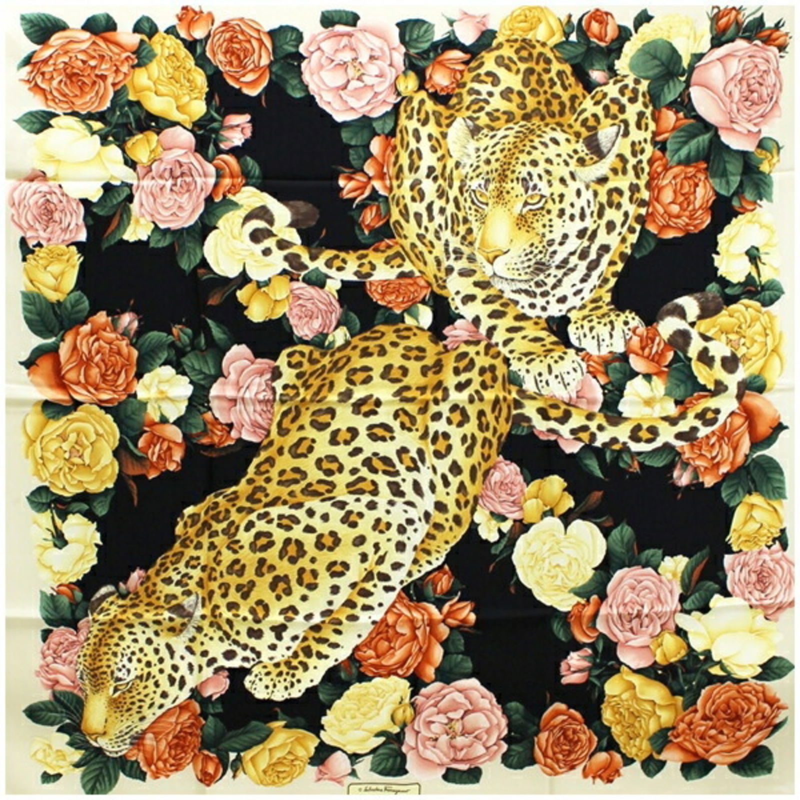 Salvatore Ferragamo Silk Scarf Muffler Leopard Print Rose Cream x Black Women's: Salvatore Ferragamo Silk Scarf Muffler Leopard Print Rose Cream x Black Women's Brand: Salvatore Ferragamo Type: Scarf Gender: Women Color: Black Cream Material: Silk100% Silk: 100% Size (LxW): 88cm x