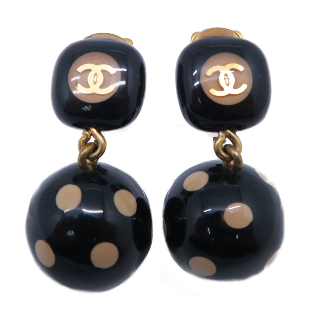 CHANEL CC Earrings Metal Gold/Black: CHANEL CC Earrings Metal Gold/Black Style: Earring Material: Other Color: Black Metal: Other Size Type: Regular Main Stone: No Stone Type: Earring Frame Color: Black Metal Purity: Other AB: Very Good