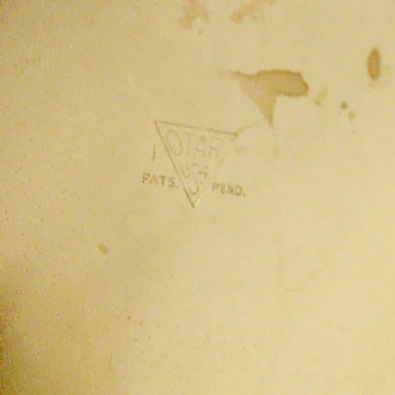 Otar Stacked Brass and Copper Box Pair: Otar Stacked Brass and Copper Box Pair Creator: John Otar (Maker) Dimensions: Height: 4.75 in (12.07 cm)Width: 5.5 in (13.97 cm)Depth: 5.5 in (13.97 cm) Sold As: Set of 2 Style: Art Deco (Of the Perio