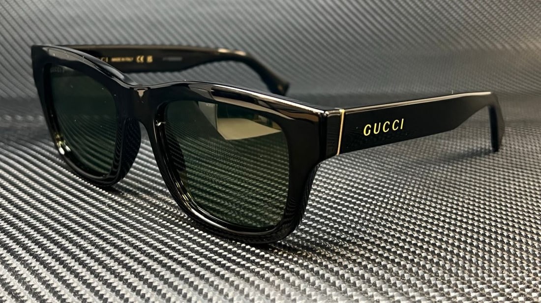 GUCCI GG1135S 001 Black Green Polarized Mens 51 mm Medium Sunglasses: GUCCI GG1135S 001 Black Green Polarized Mens 51 mm Medium Sunglasses Pattern: Solid Lens Technology: Anti-Reflective Tinted Polarized Frame Color: Black Uv Protection: UV400 Type: Sunglasses Lens Mate