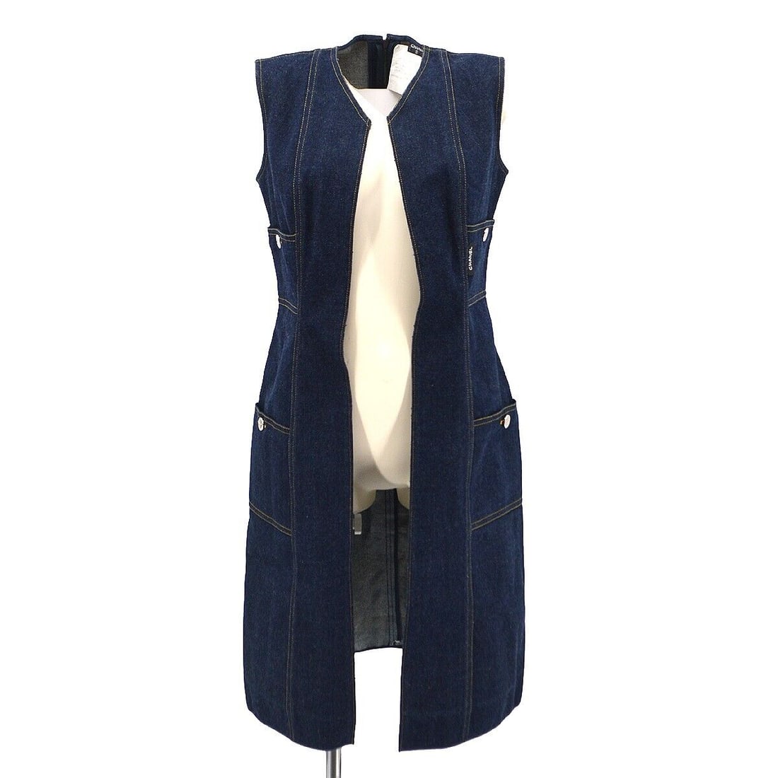 Chanel 04241B #36 Sleeveless Denim Dress Skirt Indigo: Chanel 04241B #36 Sleeveless Denim Dress Skirt Indigo Sleeve Length: Sleeveless Closure: Button Neckline: Round Neck Occasion: Casual Size: 36 Color: indigo Sleeve Type: Sleeveless Material: 100% Cott