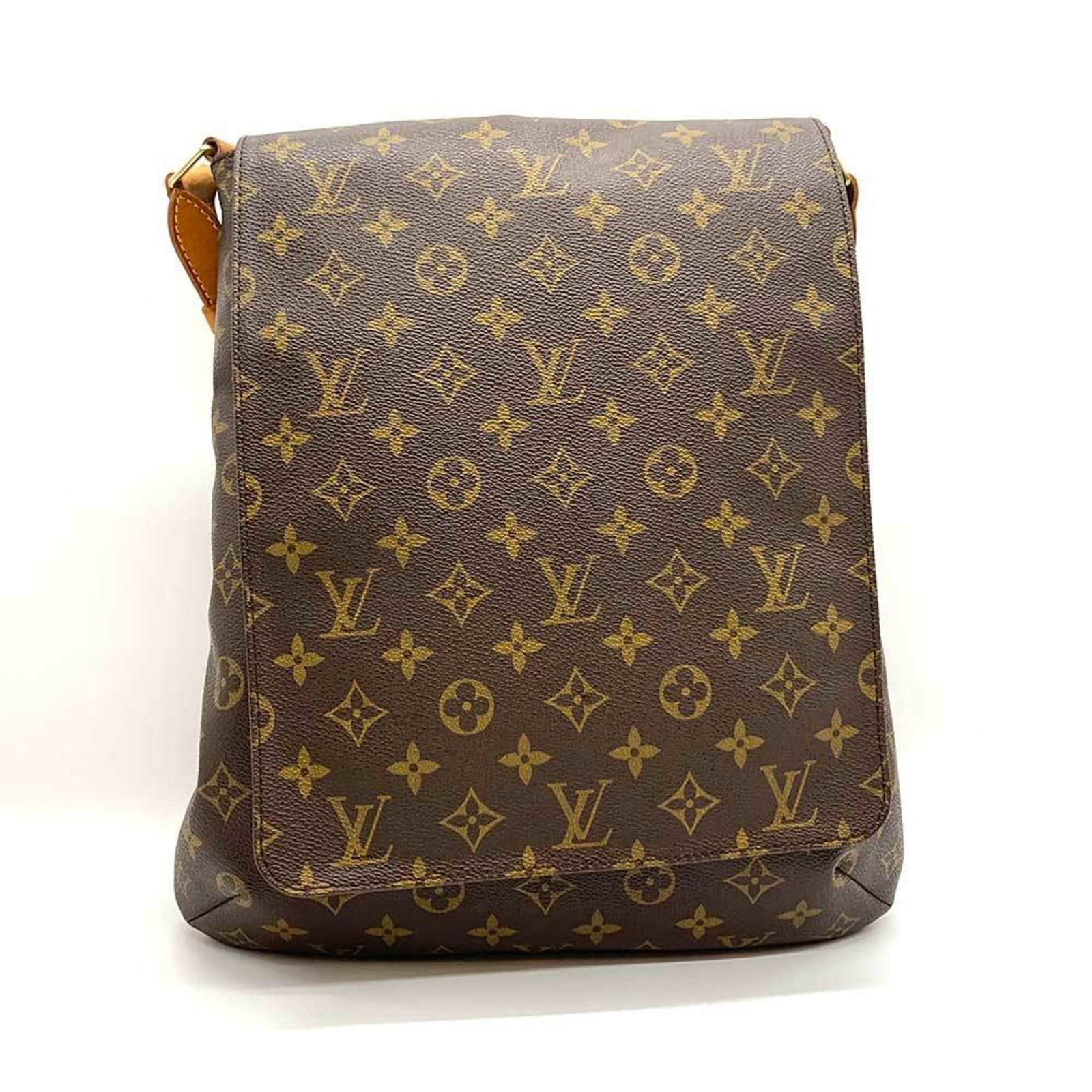 Louis Vuitton Shoulder Bag Musette Monogram M51258 Women's Men's: Louis Vuitton Shoulder Bag Musette Monogram M51258 Women's Men's Brand: Louis Vuitton Line: Monogram Model: M51256 Type: Shoulder bag Material: Monogram Monogram: Color: Monogram Gender: Men Women Siz