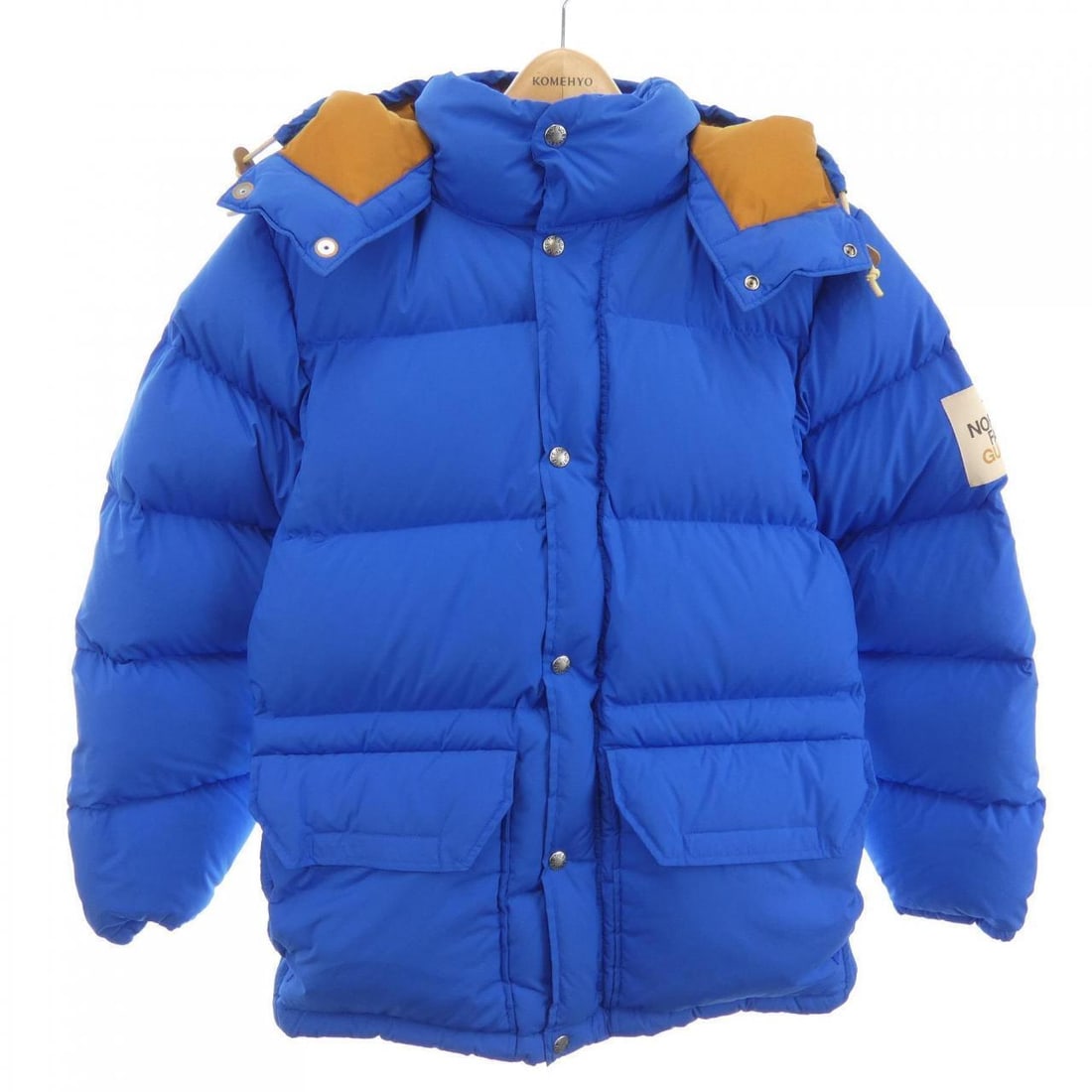 GUCCIxTHE NORTH FACE GUCCIxTHENORTHFACE Down Jackets: GUCCIxTHE NORTH FACE GUCCIxTHENORTHFACE Down Jackets Style: JACKET Color: Blue Gender: Mens" Size: S Size Type: Regular Type: JACKET B: Reasonable Wear and Tear The BIDHAUS Guarantee: All items in thi