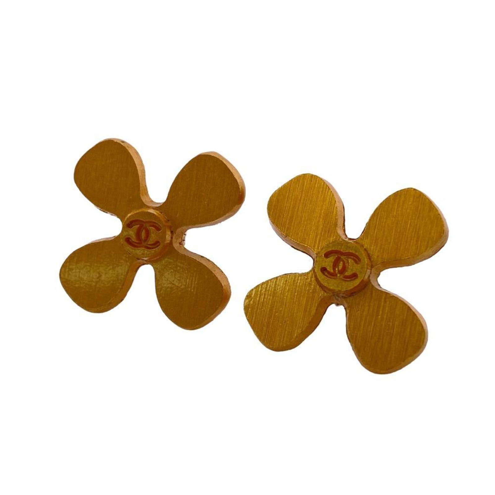 CHANEL 01C Clover Earrings Gold Women's Z0005070: CHANEL 01C Clover Earrings Gold Women's Z0005070 Brand: Chanel Type: Stud earrings Gender: Women Finish: Gold plated Color: Gold Size (HxWxD): 20.00mm x 20.00mm / 0.79 x 0.79 Condition: Used (good) Ov