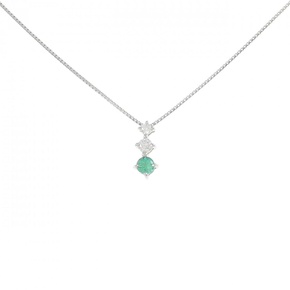 PT Emerald Necklace: PT Emerald Necklace Style: Necklace Material: Platinum Gender: Ladies" Size: 45cm Main Stone: Emerald Weight: approx. 1.9G Actualsize: Pendant top H x W: 9.5mmx4.2mm Chain Max. W: 0.4mm Centerstone: E