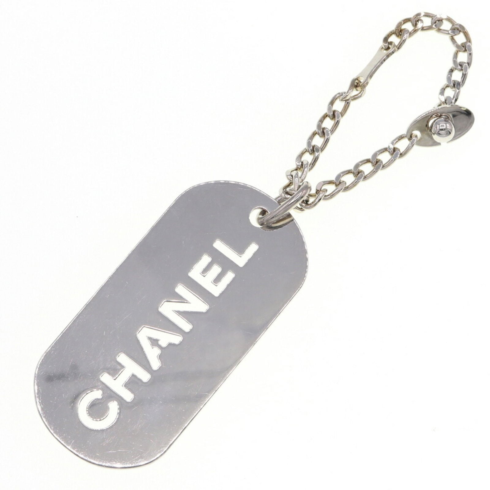 Chanel Bag Charm Silver Metal 05V 2005 Model Women's Key Holder Ring Plate Dog Tag CHANEL: Chanel Bag Charm Silver Metal 05V 2005 Model Women's Key Holder Ring Plate Dog Tag CHANEL Brand: Chanel Country of Origin: France Type: Handbag charm Gender: Women Material: Metal Color: Silver Size (