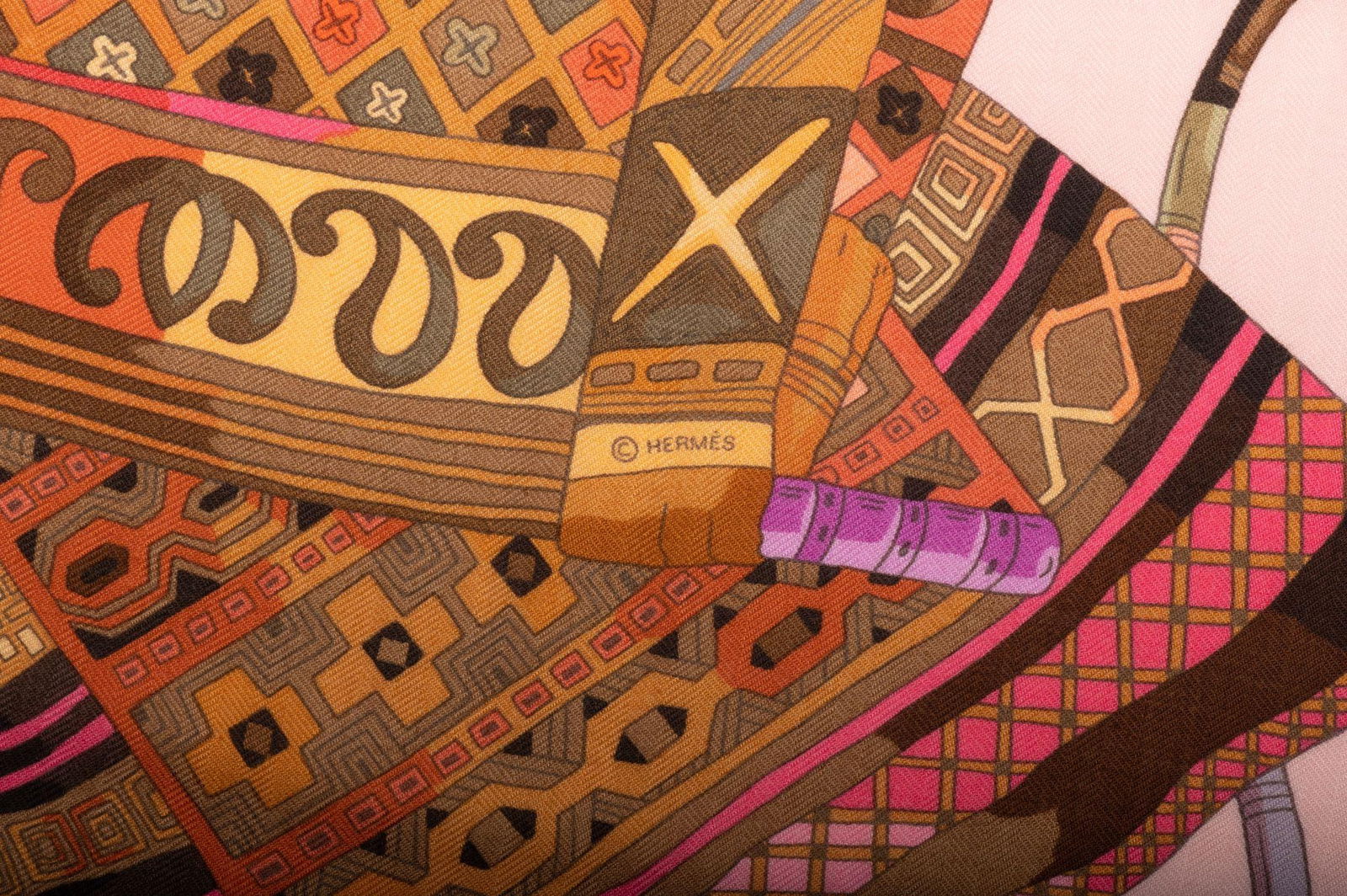 Hermes Voyage en etoffes Cashmere Shawl: Hermes Voyage en etoffes Cashmere Shawl Brand: Hermes Dimensions: Height: 54 in (137.16 cm)Length: 54 in (137.16 cm) Place of Origin: France Period: 2010- Pre-Owned The BIDHAUS Guarantee: All items in