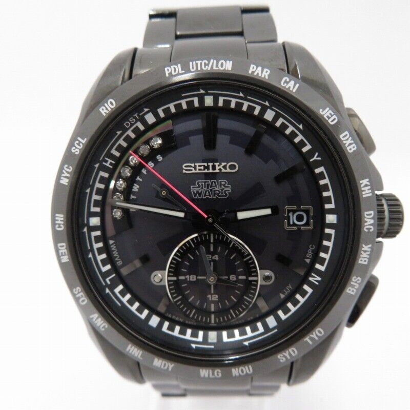 Seiko Brightz Star Wars Darth Vader SAGA125 Mens Watch Pre-Owned: Seiko Brightz Star Wars Darth Vader SAGA125 Mens Watch Pre-Owned Type: wristwatch Actual size case width: approx. 4.5cm Belt width: approx. 2cm Arm circumference: approx. 17cm color black Accessories 