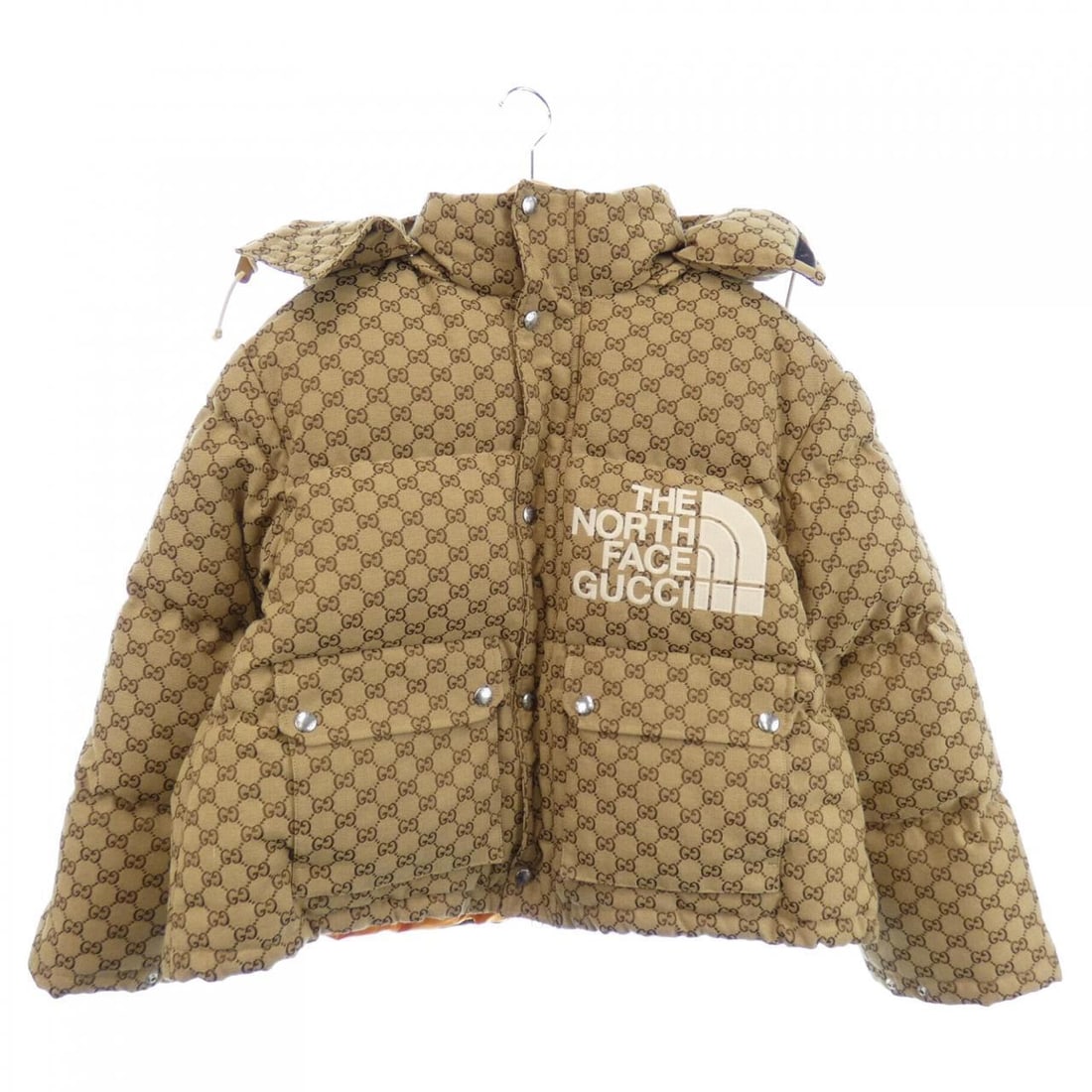 GUCCIxTHE NORTH FACE GUCCIxTHENORTHFACE Down Jackets: GUCCIxTHE NORTH FACE GUCCIxTHENORTHFACE Down Jackets Style: JACKET Color: Beige Gender: Mens" Size: M Size Type: Regular Type: JACKET B: Reasonable Wear and Tear The BIDHAUS Guarantee: All items in th